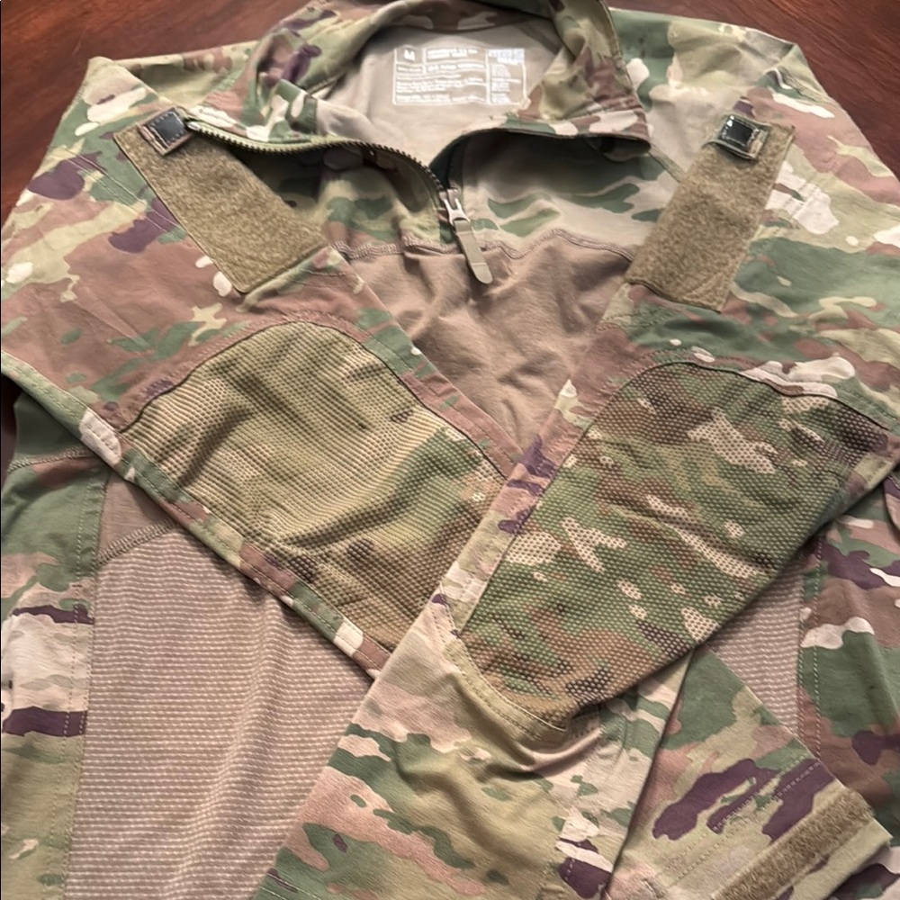 LIKE NEW Advanced 1/4 Zip Combat Shirt (Flame Resistant) - Picture 5 of 8
